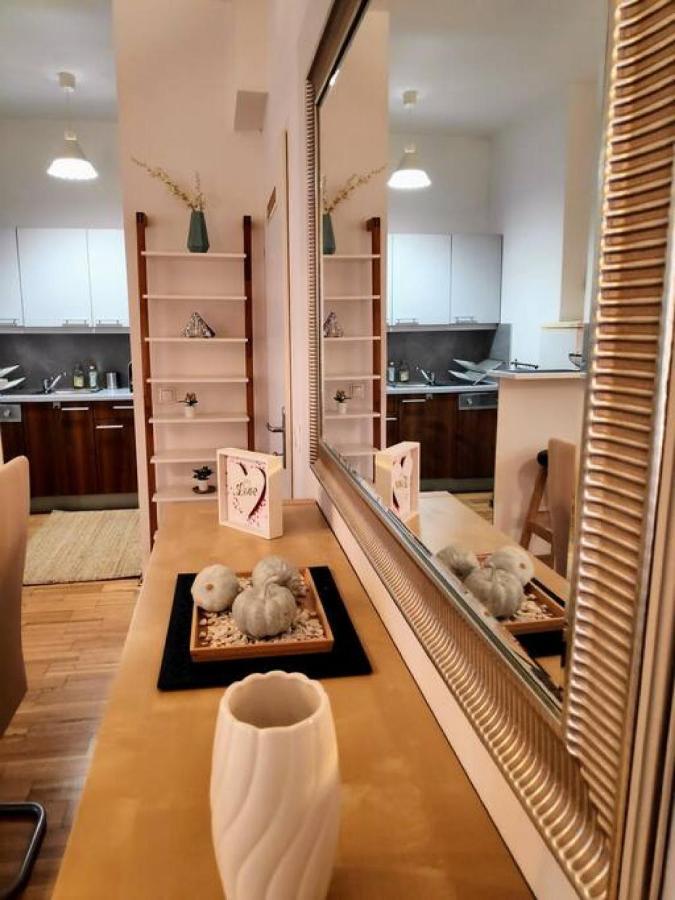 Nd Exquisites Wundervolles Ruhiges Terrassenapartment Mit Garage Wien Exterior foto